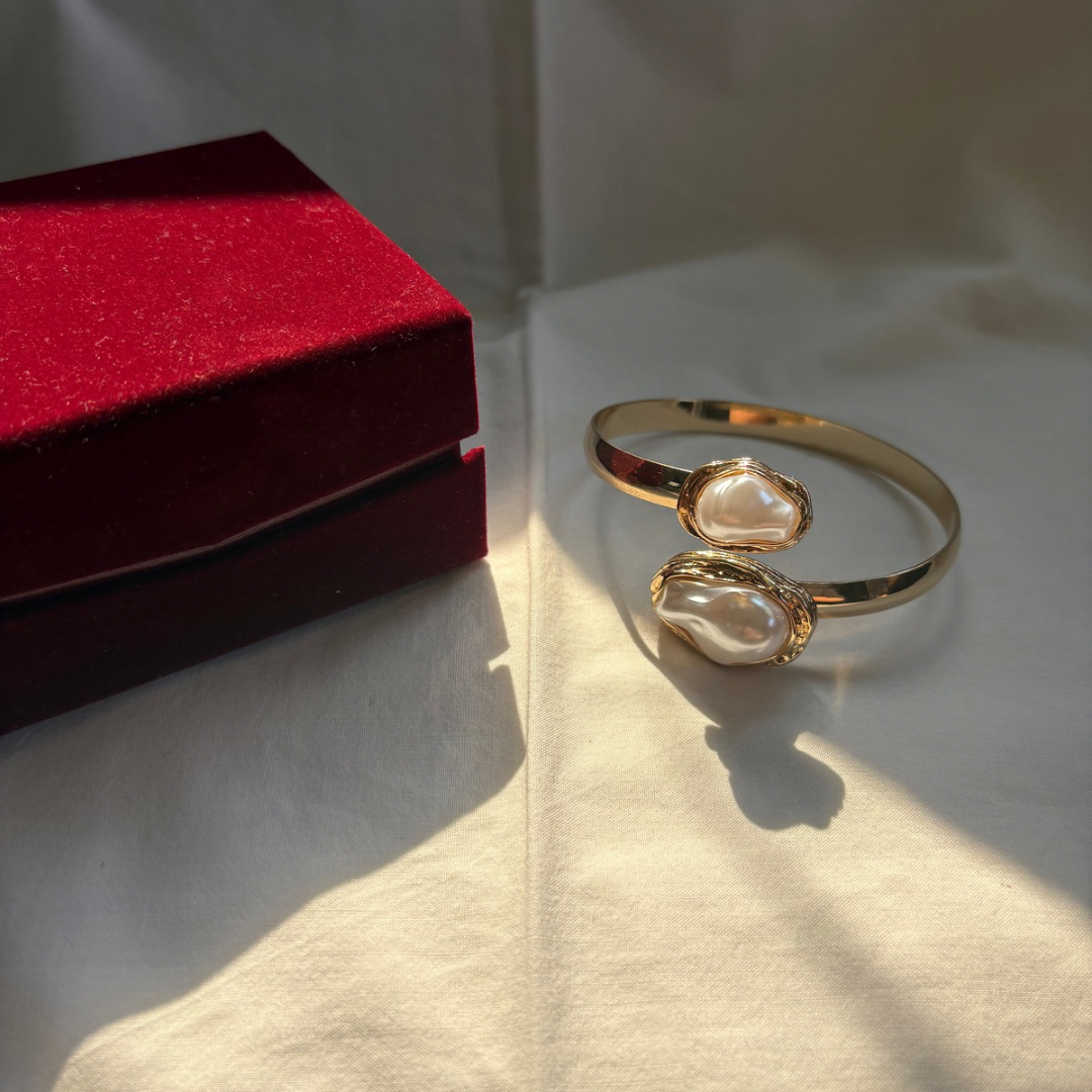 The Aphrodite Bracelet