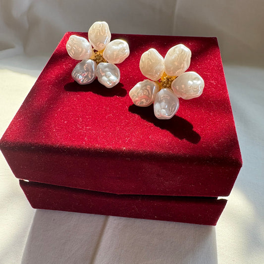 The Daisy Earrings